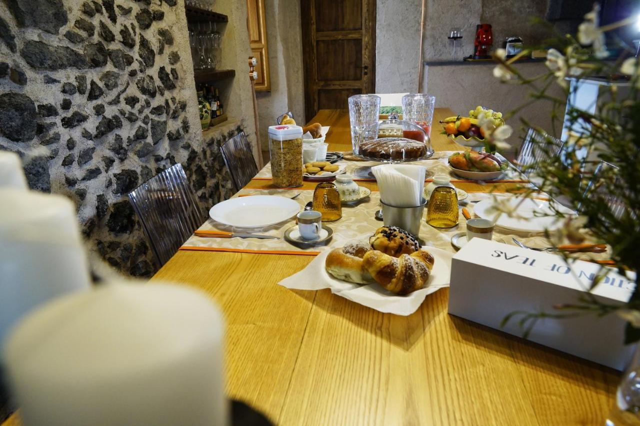 La Corte Di Bafe B&B "Slow Life" Zafferana Etnea Exterior photo